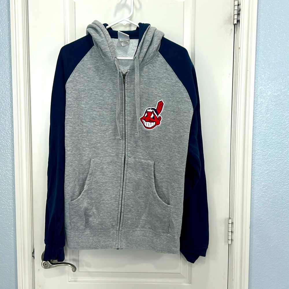 Men’s Cleveland Indians zip up hoodie size large